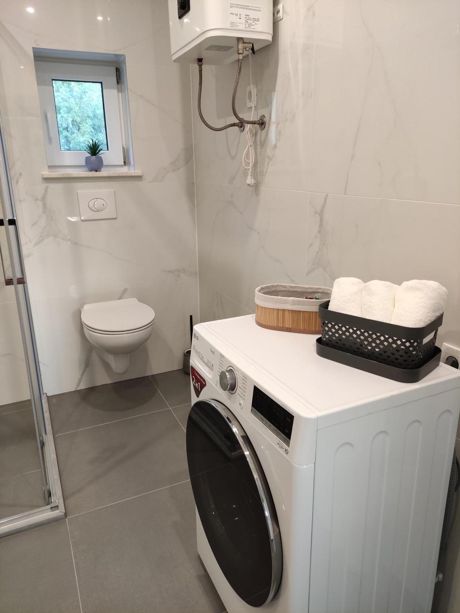 Mira 2 Apartment Zagvozd Екстериор снимка